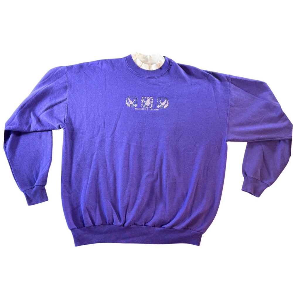 Vintage Artisans Mackinac‎ Island Lilac Embroidered Mock Neck Sweatshirt Lilac